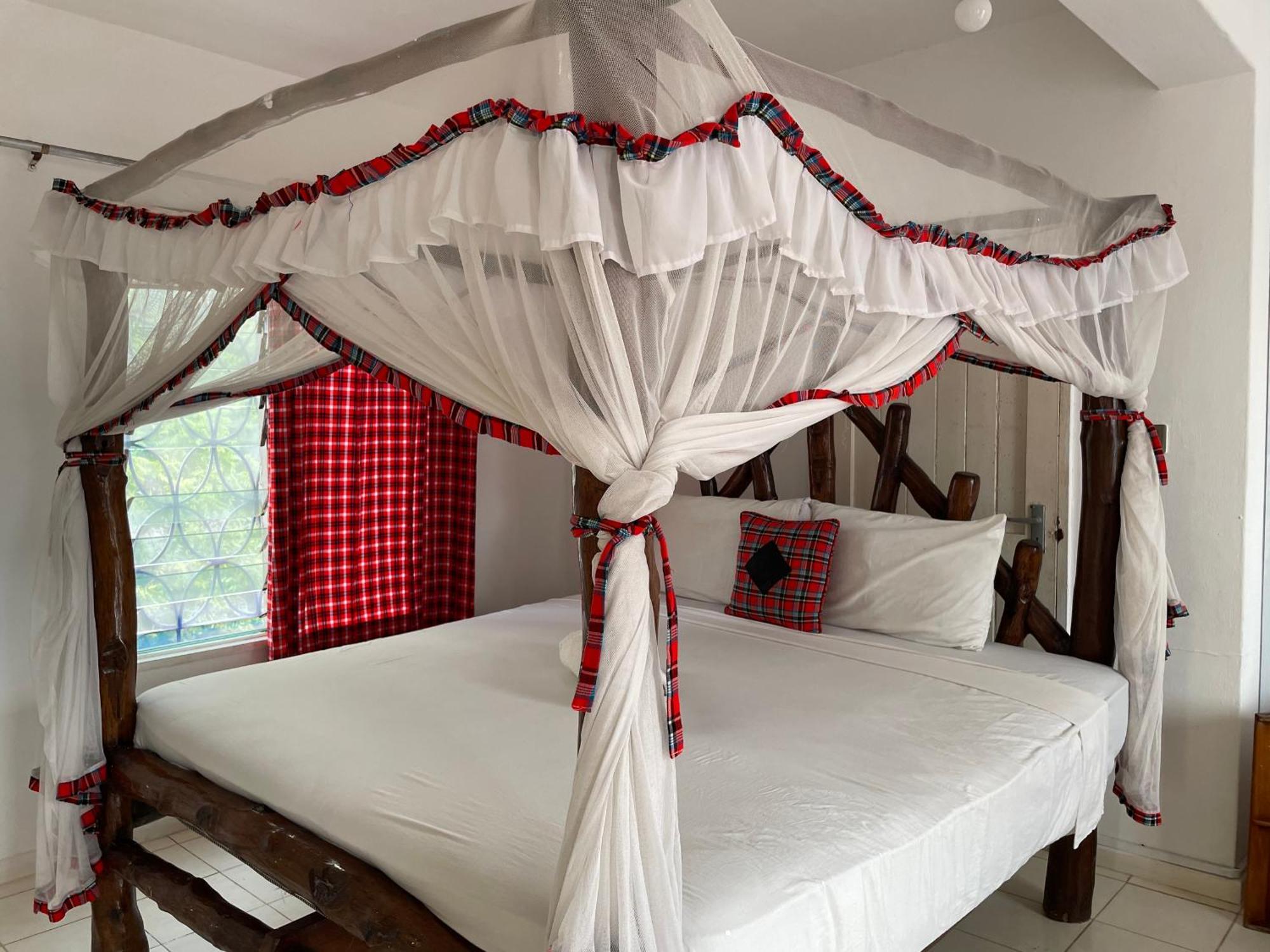 The Beach House By Maasai Hotel Mombasa Bagian luar foto