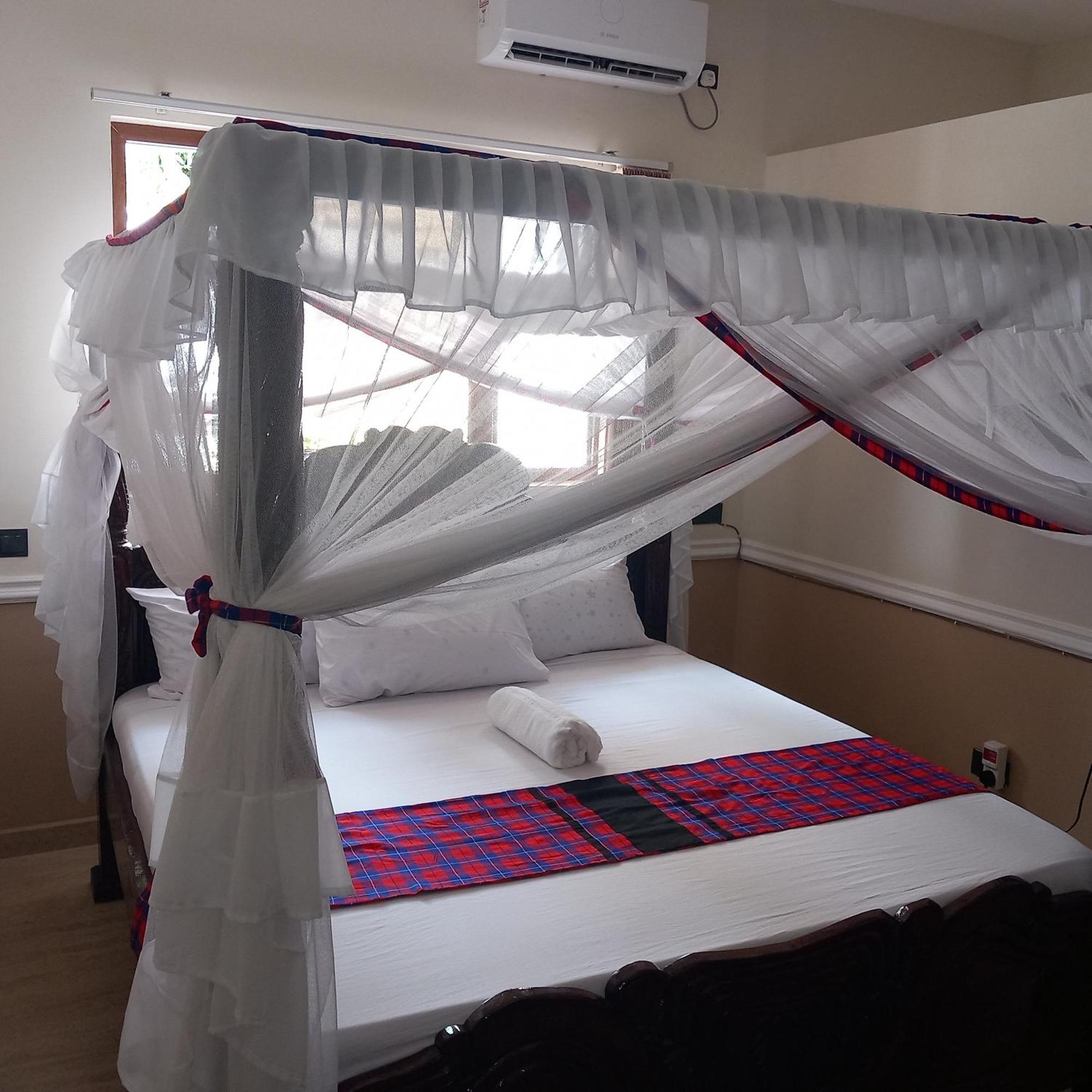 The Beach House By Maasai Hotel Mombasa Bagian luar foto